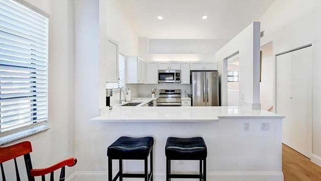810 - 810 Congressional Way, Condo with 2 bedrooms, 2 bathrooms and null parking in Deerfield Beach FL | Image 7