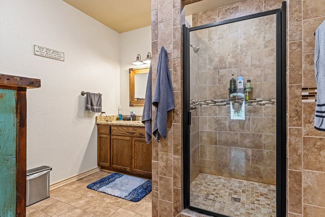 221 Coyote Trl, Home with 2 bedrooms, 2 bathrooms and 2 parking in Harper TX | Image 12