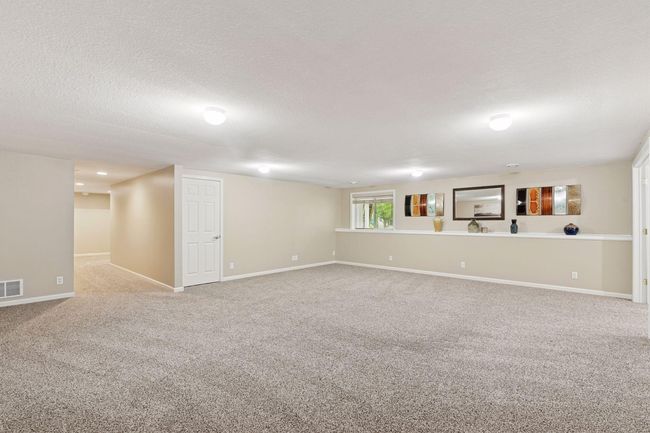 Massive Family Room | Image 40