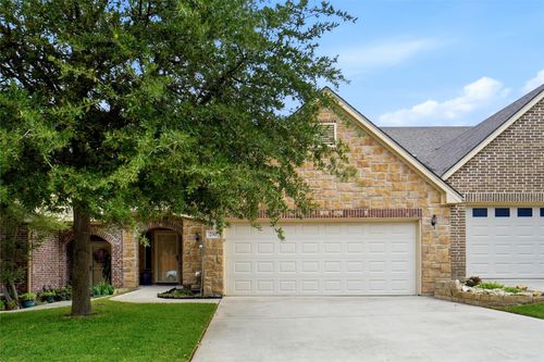 250 Greathouse Vlg, Decatur, TX, 76234-1083 | Card Image