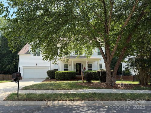 8307 Beardsley Dr, Charlotte, NC, 28269-7168 | Card Image