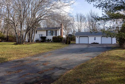 17 Easthill Crt, Hilden, NS, B0N1C0 | Card Image