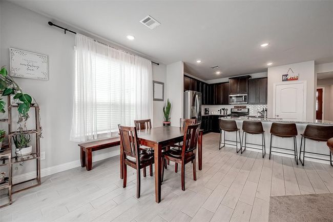 Breakfast Area/Dining | Image 19