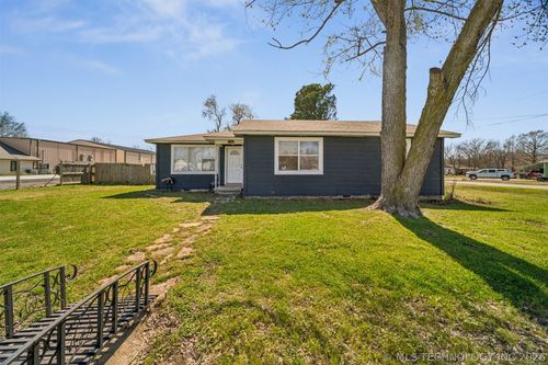 310 1st St, Adair, OK, 74330 | Card Image
