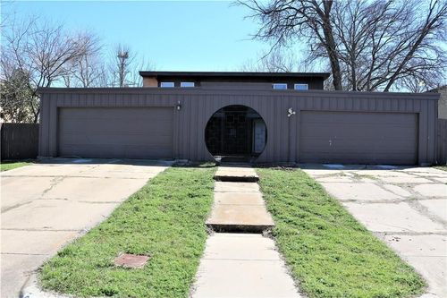 6319 Walraven Cir, Fort Worth, TX, 76133-3409 | Card Image