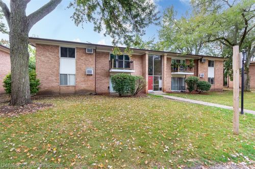 apt-201-1233 Island Dr, Ann Arbor, MI, 48105-2062 | Card Image