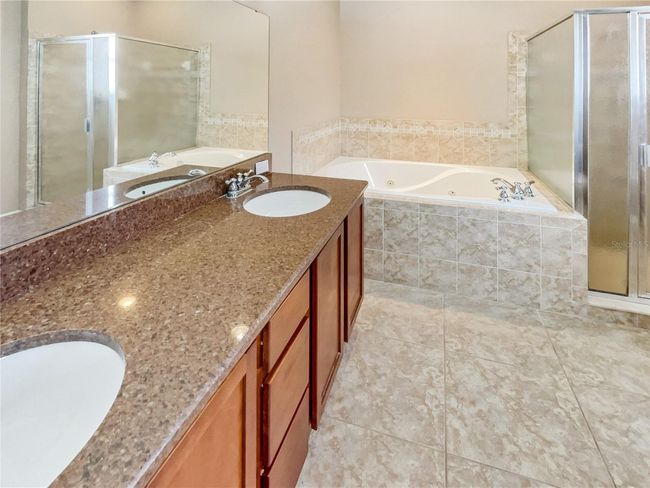 10808 Carloway Hills Dr, House other with 4 bedrooms, 3 bathrooms and null parking in Wimauma FL | Image 7