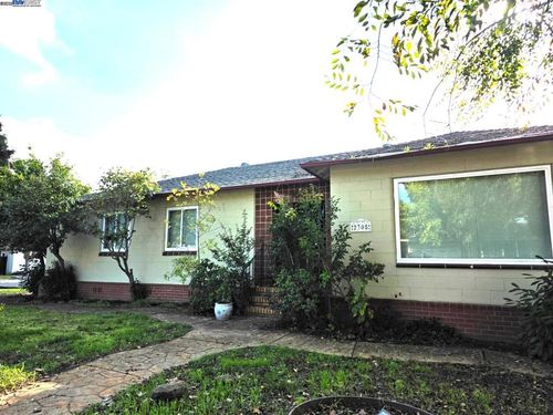 2305 Tennessee St, Vallejo, CA, 94591-4857 | Card Image