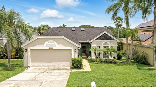 1025 Whittier Cir, OVIEDO, FL, 32765-7090 | Card Image