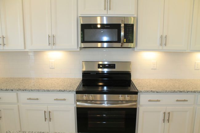5711 Cloverwood Dr, Condo with 3 bedrooms, 3 bathrooms and 2 parking in Rockvale TN | Image 10