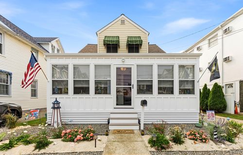 1605 Atlantic Ave, North Wildwood, NJ, 08260-5566 | Card Image