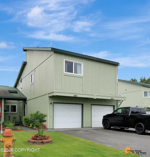 18b-5811 Jennifer Cir, Anchorage, AK, 99504-4345 | Card Image