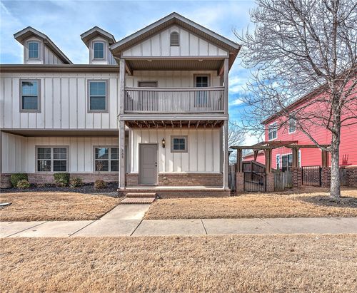 731 N Wordsworth Ln, Fayetteville, AR, 72704-5129 | Card Image