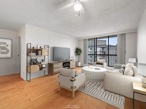 1605-145 St Georges Ave, North Vancouver, BC, V7L3G8 | Card Image