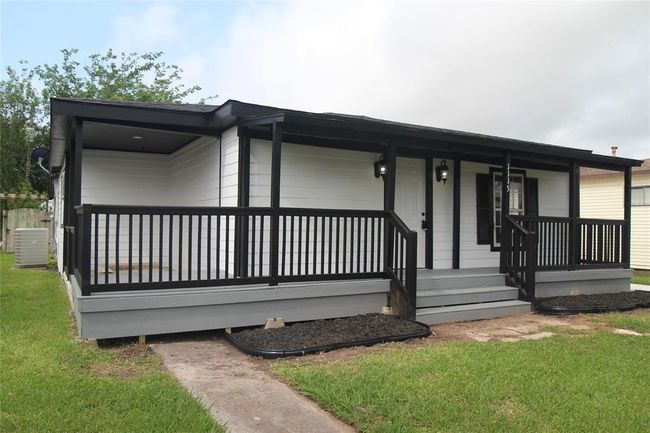 1115 W 4 Th St, House other with 3 bedrooms, 1 bathrooms and null parking in Freeport TX | Image 39