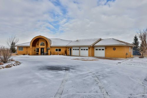 225 Alta Vista Boulevard, Carmangay, AB, T0L0N0 | Card Image