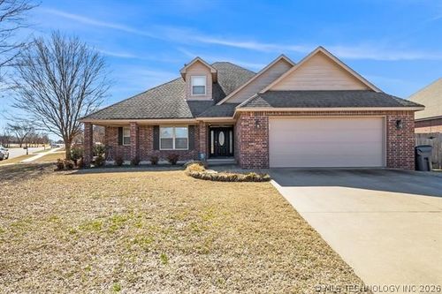 14560 Jordan Ct, Glenpool, OK, 74033-6015 | Card Image