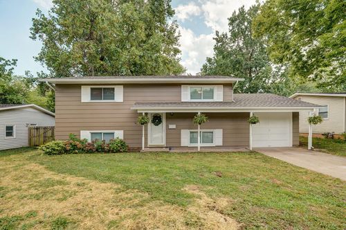 530 E Edgewood St, Springfield, MO, 65807-3635 | Card Image