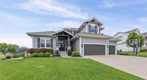 7019 Apache Dr, Shawnee, KS, 66226-5306 | Card Image
