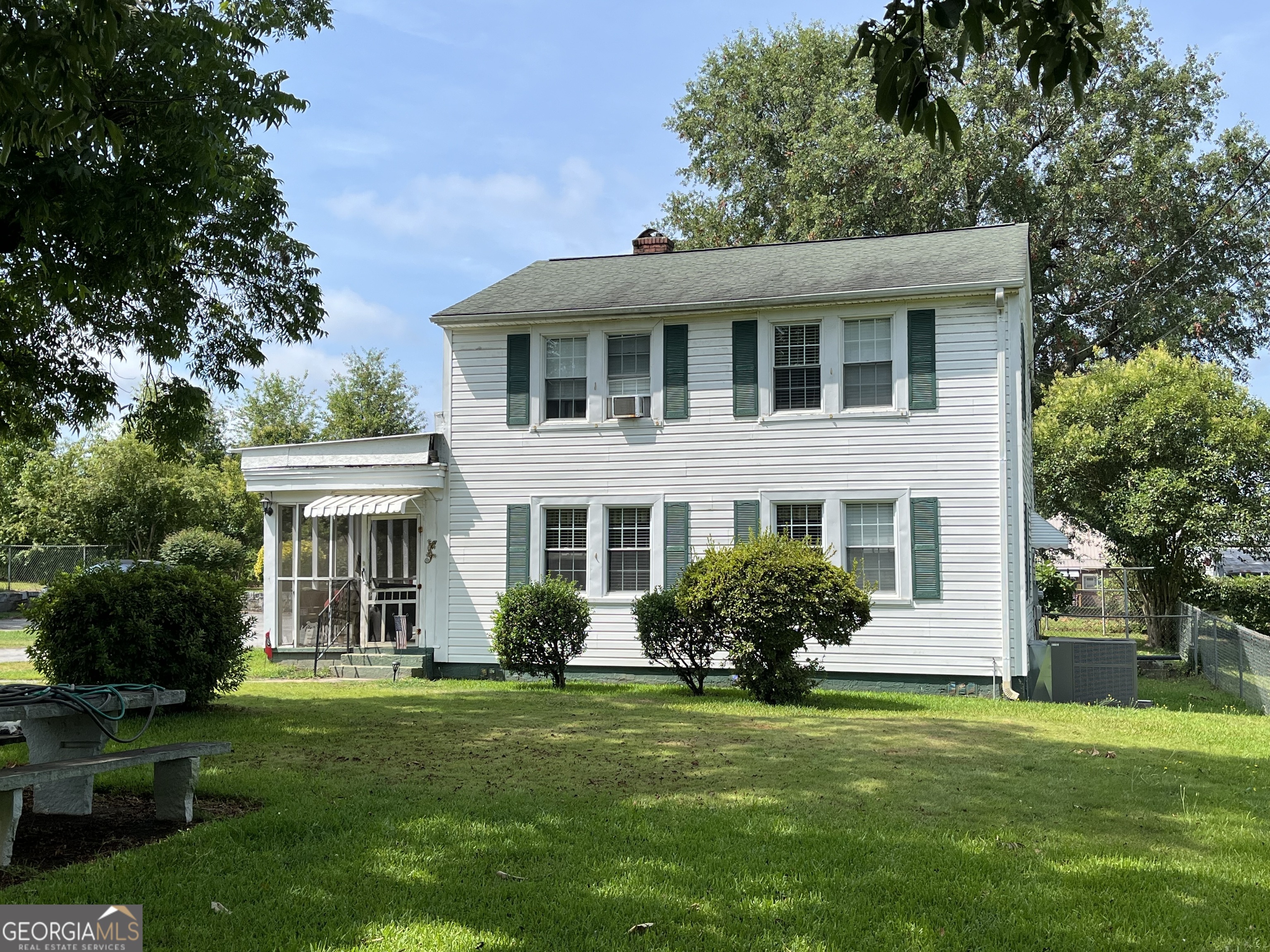 Carey St, Elberton, GA 30635