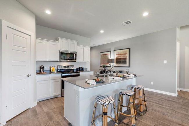 728 Spaulding St, House other with 5 bedrooms, 3 bathrooms and null parking in Justin TX | Image 11
