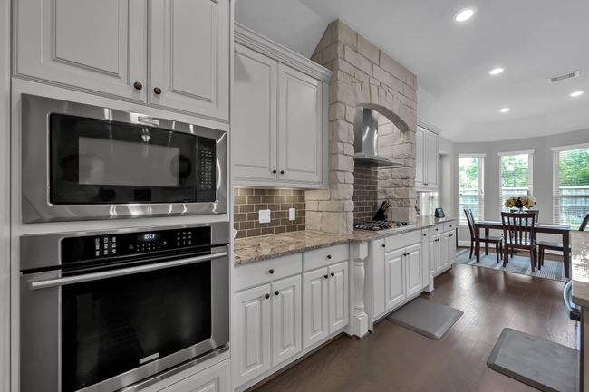 31268 New Forest Park Ln, House other with 4 bedrooms, 2 bathrooms and 3 parking in Spring TX | Image 21