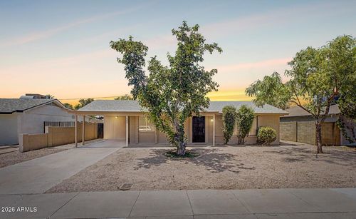 3235 W Country Gables Dr, Phoenix, AZ, 85053-4709 | Card Image