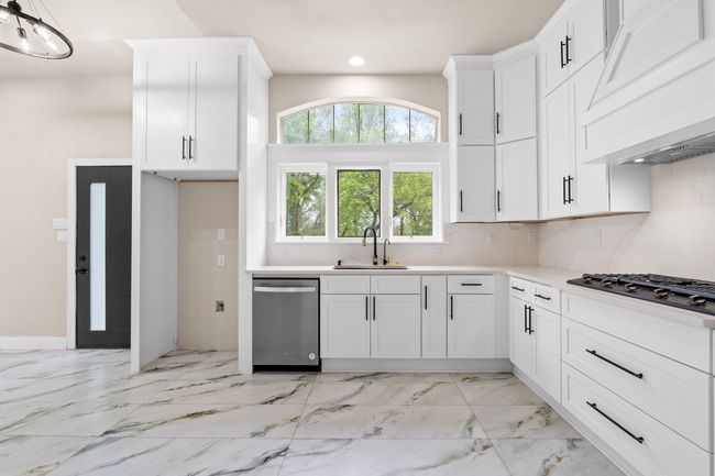 304 N Parvin St, House other with 3 bedrooms, 3 bathrooms and null parking in Prosper TX | Image 17