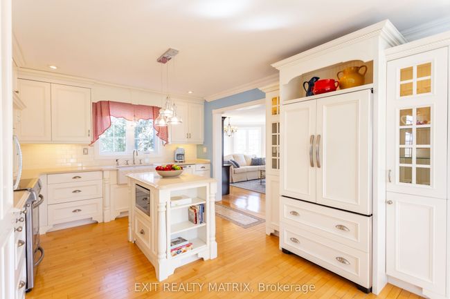 257 N Russell Rd, House other with 4 bedrooms, 3 bathrooms and 8 parking in Russell ON | Image 8