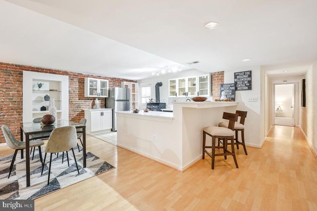 APT-1 - 1738 T St Nw, Condo with 2 bedrooms, 1 bathrooms and null parking in WASHINGTON DC | Image 7