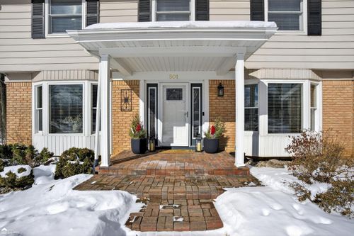 501 Westover Pass, Grand Blanc, MI, 48439-1016 | Card Image