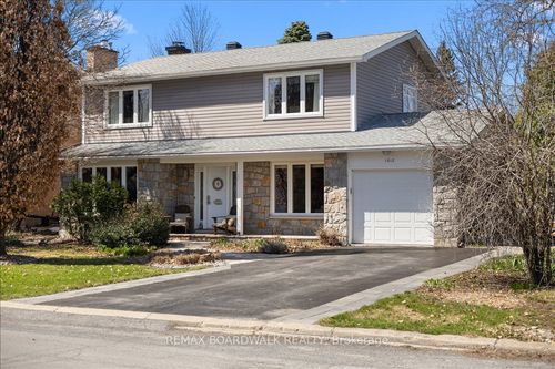 1912 Oakdean Crescent, Beacon Hill North - South and Area, ON, K1J6H3 | Card Image