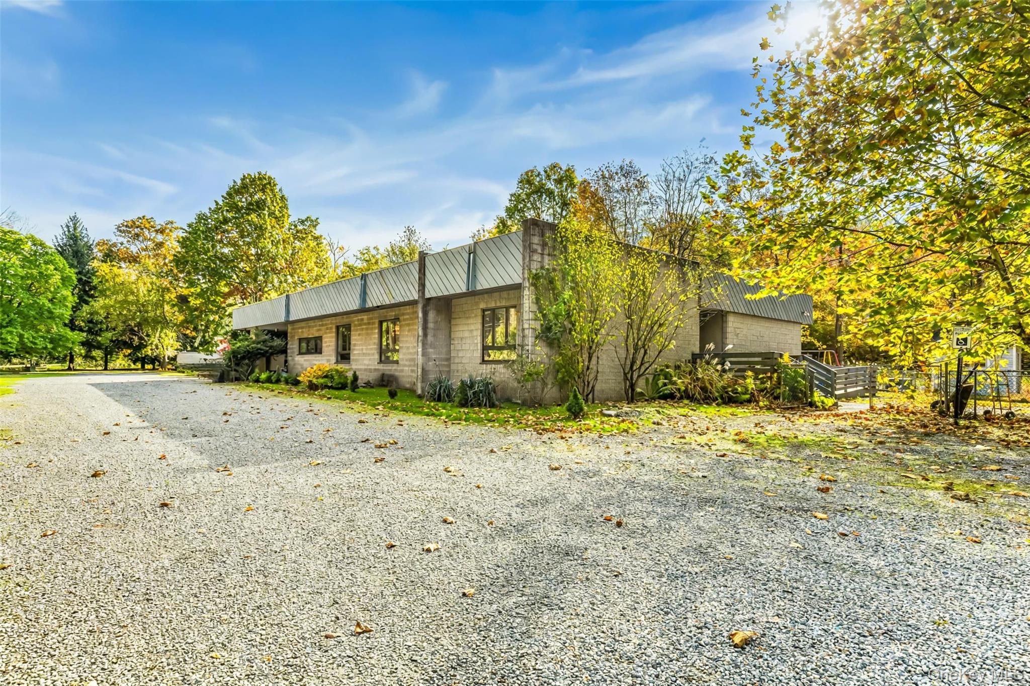 Commercial Sale in Greenburgh 2