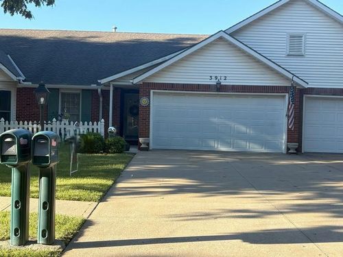3912 Westgate Dr, Saint Joseph, MO, 64506-3690 | Card Image
