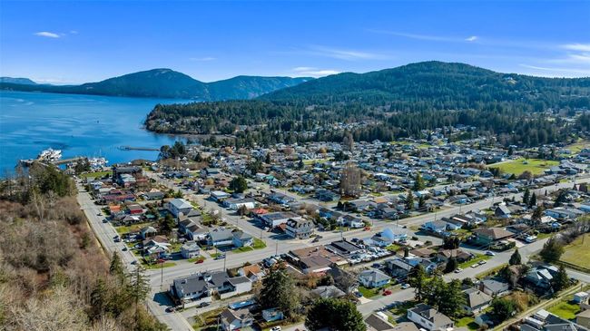 8118 York Ave, House other with 2 bedrooms, 1 bathrooms and 2 parking in Crofton BC | Image 40