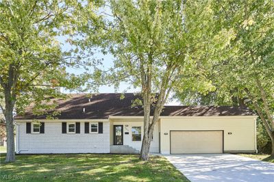 Spacious cape cod with first floor master and open floor plan. | Image 1