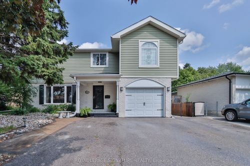 32 Harland Cres, Ajax, ON, L1S1J9 | Card Image