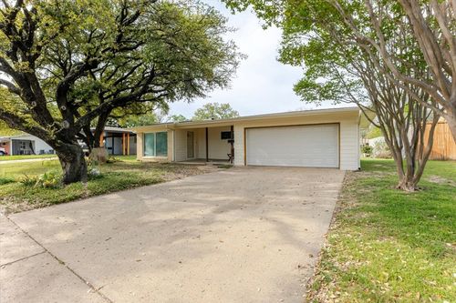 1910 Colony Dr, Irving, TX, 75061-2043 | Card Image