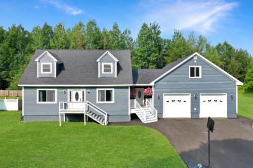 17 Maple Street, Mapleton, ME, 04757 | Card Image