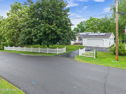 9 Imperial Ln, Hudson, NY, 12534 | Card Image