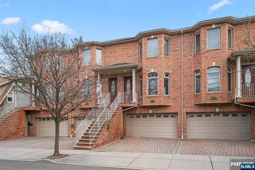 236 Columbus Ave, Palisades Park, NJ, 07650-1106 | Card Image