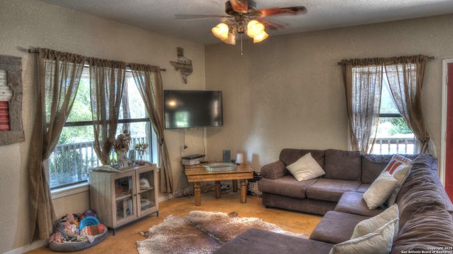 121 David Rankin Rd, House other with 3 bedrooms, 2 bathrooms and null parking in Leakey TX | Image 33