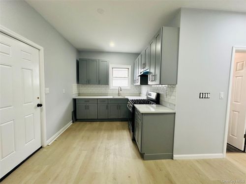 apt-4-8 Morgan Ave, Poughkeepsie, NY, 12601-2769 | Card Image