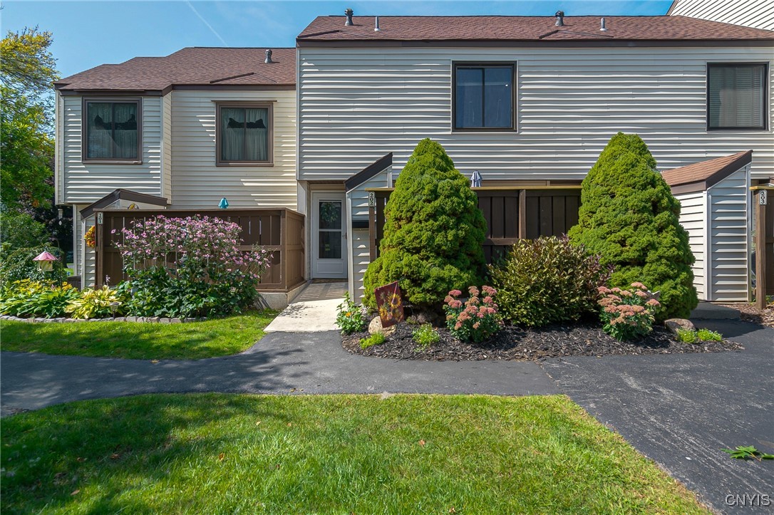 Harwinton Ct, Camillus, NY 13031