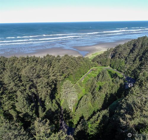 10 Wendy Ln, Copalis Beach, WA, 98535-1220 | Card Image