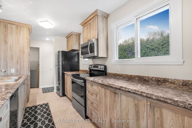 68 Boyd St, House attached with 3 bedrooms, 1 bathrooms and 4 parking in Vankleek Hill ON | Image 14
