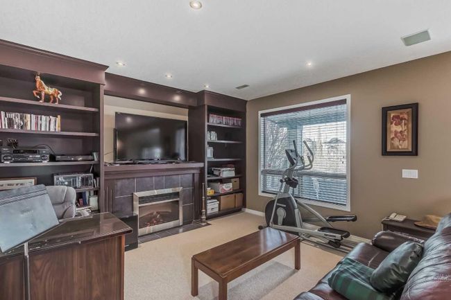 110 Kincora Heights Nw, Home with 5 bedrooms, 3 bathrooms and 5 parking in Calgary AB | Image 39