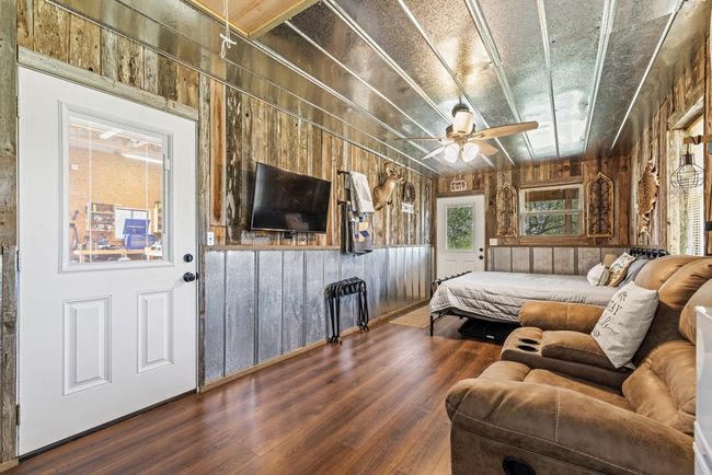 221 Coyote Trl, Home with 2 bedrooms, 2 bathrooms and 2 parking in Harper TX | Image 21