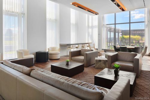 apt-810-40-28 College Point Blvd, Flushing, NY, 11354-5149 | Card Image