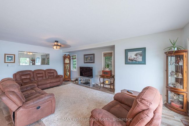 1075 Comak Cres, House other with 4 bedrooms, 4 bathrooms and 6 parking in Algonquin Highlands ON | Image 6